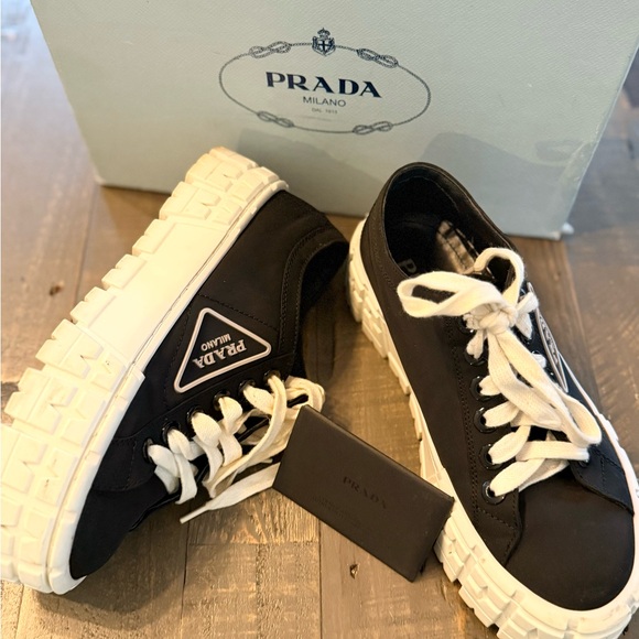 Prada women’s double wheel black re-nylon gabardine sneakers size 38 - Picture 5 of 13